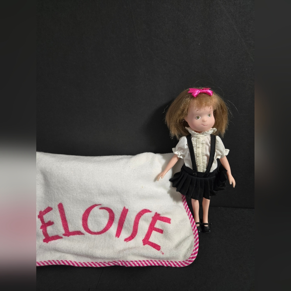 Madame Alexander Eloise Absolutely Essential Overnight Kit Doll Set - Picture 12 of 16